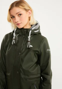 Schmuddelwedda AltiplanoImpermeabileDunkeloliv Donna Cappotti WD221U0N5-M12 -Schmuddelwedda 317f48de12f745f3a3a05cc7b9e4b48f scaled