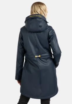 Schmuddelwedda Regenmantel Mit Webpelzfutter In Teddyoptik Kilata - Parka - Marine -Schmuddelwedda 4d608fa0e83f4d43a140a0f3a0c79042 scaled
