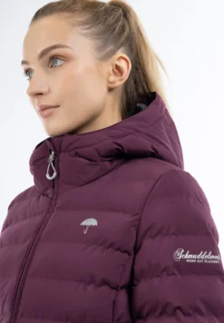 Schmuddelwedda Cappotto InvernaleAubergine Donna Cappotti WD222T0AF-I11 -Schmuddelwedda 52d1bbebf0f140afb42d4012b518dbad scaled