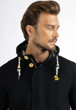 Schmuddelwedda BridgeportImpermeabileSchwarz Uomo Giacche WD222T0AP-Q11 -Schmuddelwedda a4b3ae781ba943bcbfe83a75c6ee072d scaled