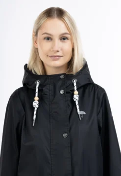 Schmuddelwedda PattenImpermeabileSchwarz Donna Giacche E Blazer WD221U0PW-Q11 -Schmuddelwedda a53189ff6cbc41e188c6b36e715ad793 scaled