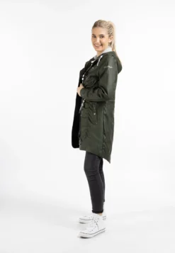 Schmuddelwedda RegenParkaDark Olive Donna Giacche E Blazer WD221U0OJ-M12 -Schmuddelwedda a9cbd7695ca7466aa3267c3e560380ab scaled